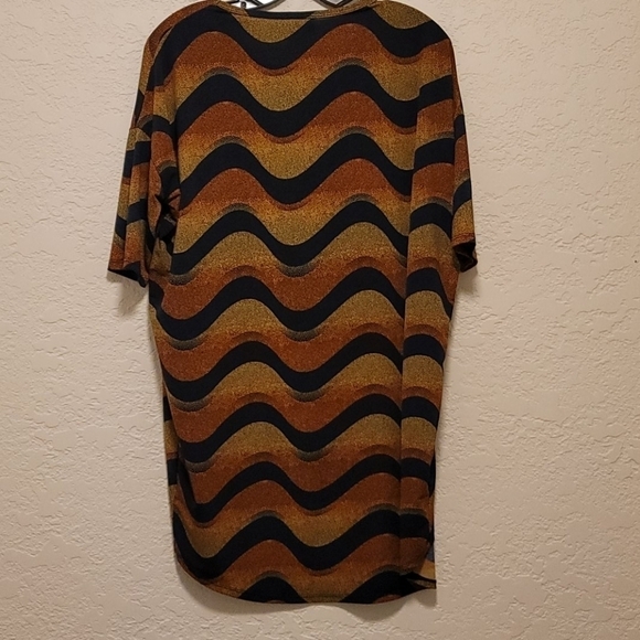 LulaRoe Irma top size XS Green/ orange EUC - Picture 3 of 6